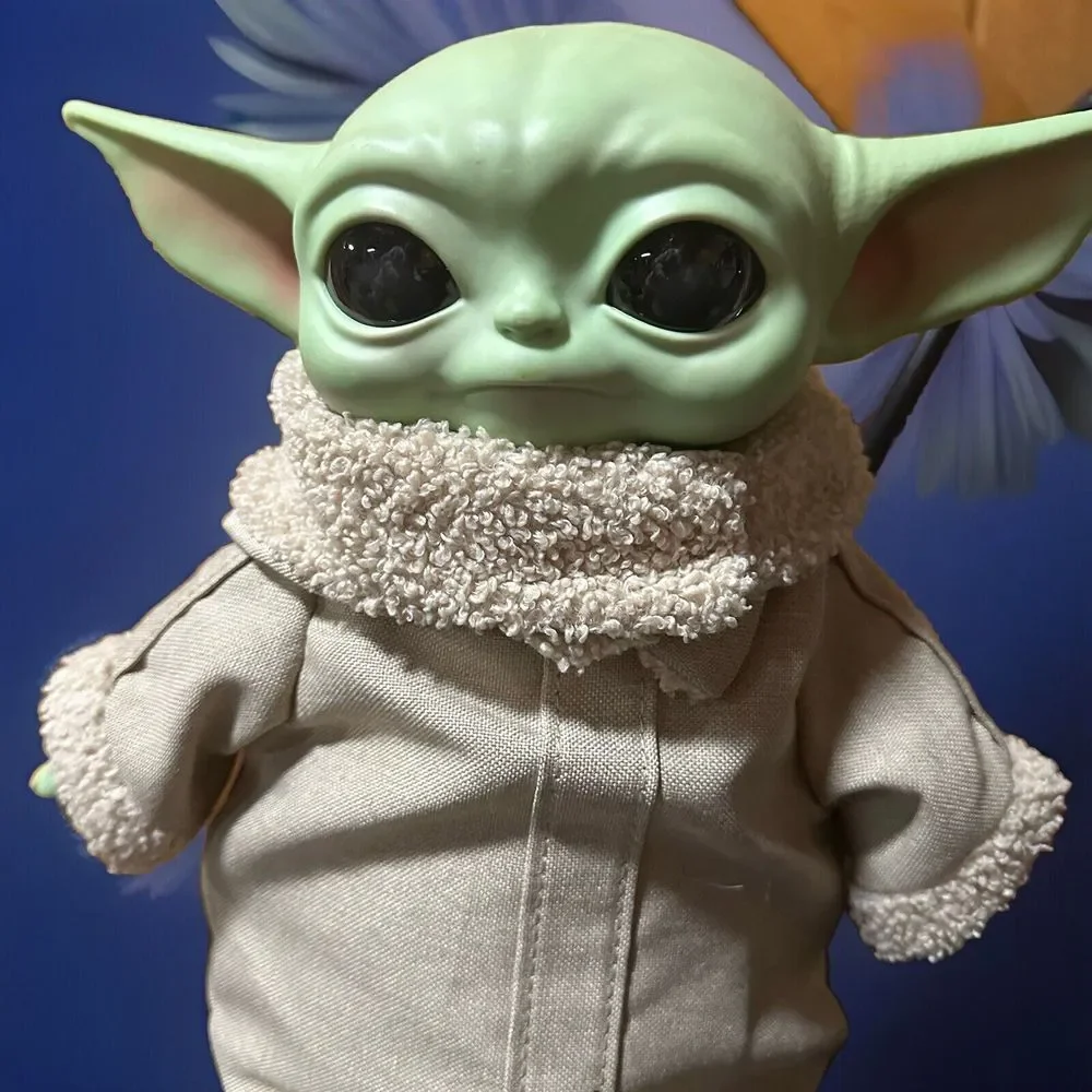 Disney Star Wars: The Mandalorian Yoda The Child‎ 11 inch Action Figure- GWD85